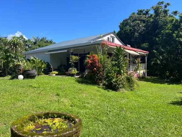 Exceptionnel - Villa T6 + deux appartements de type T2