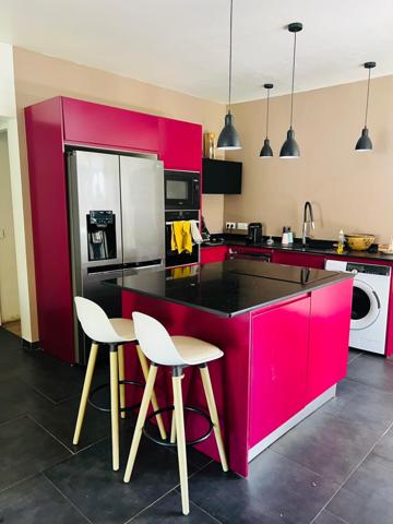 Exceptionnel - Villa T6 + deux appartements de type T2