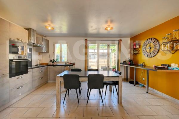 Ferrières-en-Gâtinais – Maison de plain-pied 117 m² – 4 chambres + suite parentale – Terrain clos 72