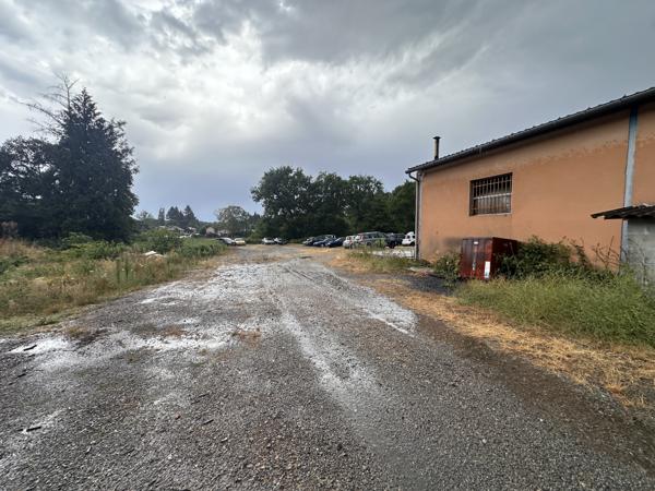 Local Commercial
         2 pièces
        - 184 m² 267 500 € *