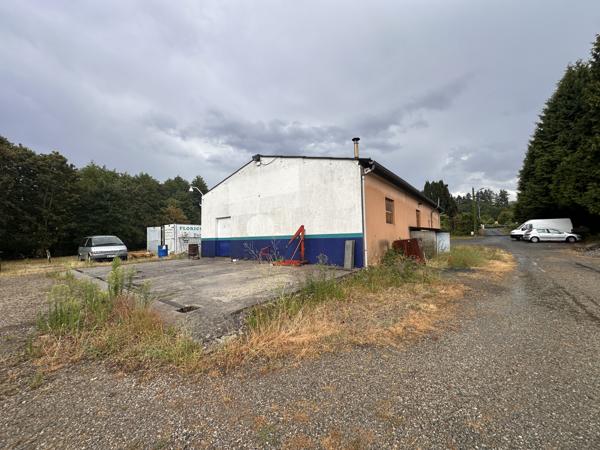 Local Commercial
         2 pièces
        - 184 m² 267 500 € *