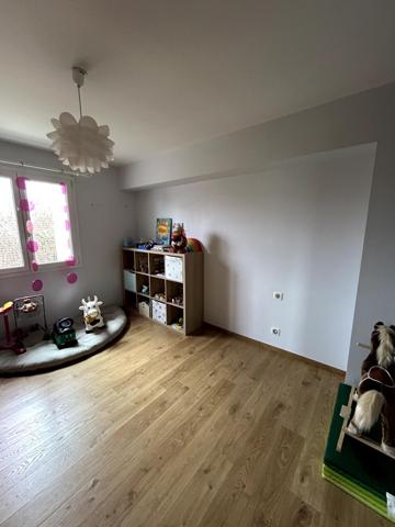 Maison aux volumes généreux offrant un cadre de vie idéal