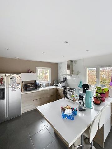 Maison aux volumes généreux offrant un cadre de vie idéal