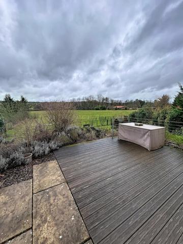 Maison aux volumes généreux offrant un cadre de vie idéal