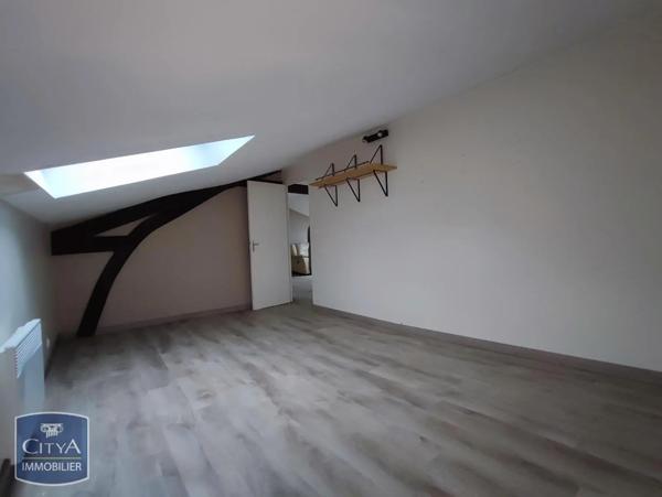 Appartement à louer 3 pièces 39.3m² Saint-Léonard-de-Noblat (87400)