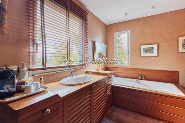 Maison à DEAUVILLE, 14800 - 6 pièces 300m²