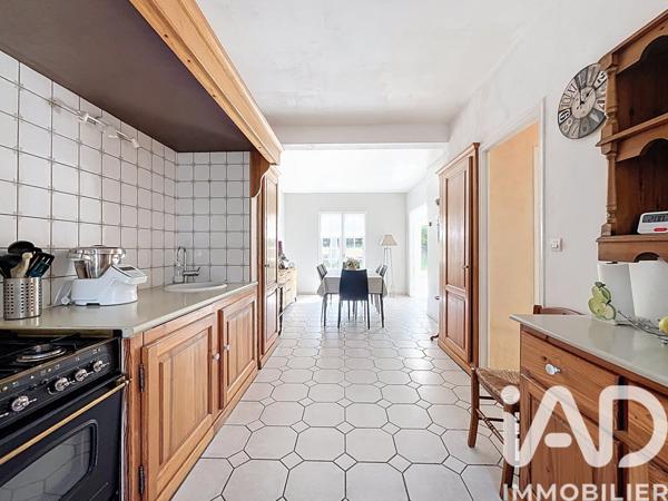 Maison à vendre 6 pièces 168 m² Saint-Fuscien