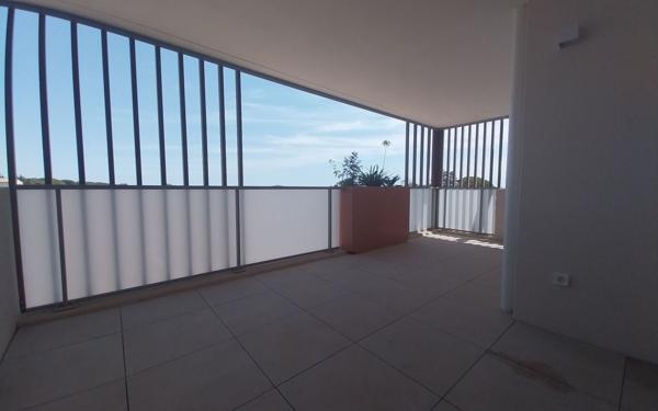 Appartement à louer    2 pièces •  Vias