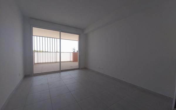 Appartement à louer    2 pièces •  Vias