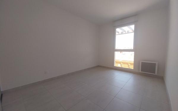 Appartement à louer    2 pièces •  Vias