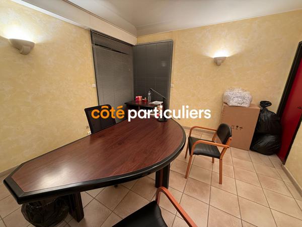 Location Local d'activité270 m² - SAINT POL SUR TERNOISE (62130)