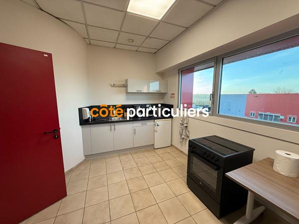 Location Local d'activité270 m² - SAINT POL SUR TERNOISE (62130)