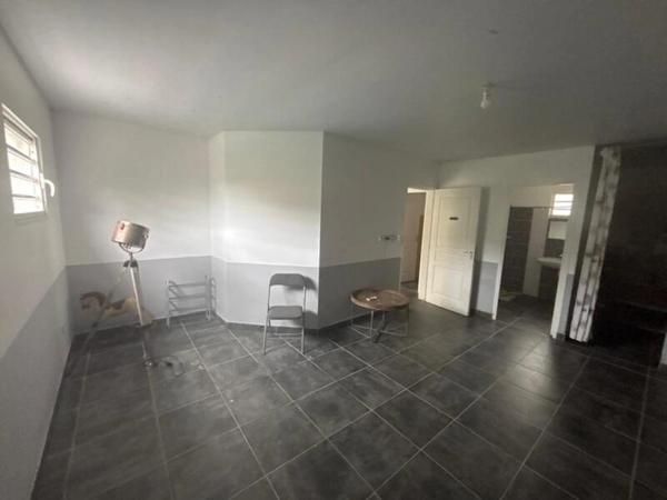 Maison à vendre 4 pièces REMIRE MONTJOLY (973)