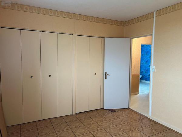 Maison de ville à vendre à Issoudun dans l'Indre (36100), ref : JA/790