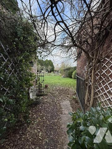 EXCLUSIVITE, Maison semi avec garage et jardin