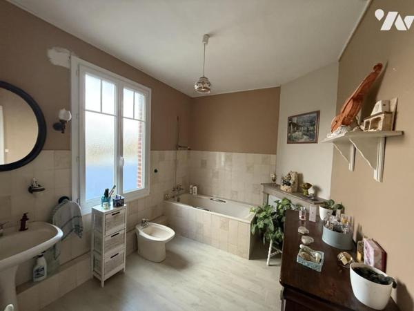 EXCLUSIVITE, Maison semi avec garage et jardin