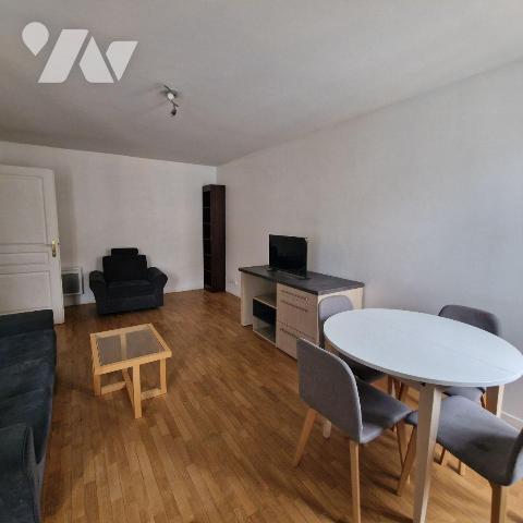 A vendre, dans une résidence sécurisée, au premier étage, un logement de 62,05m2 comprenant une...