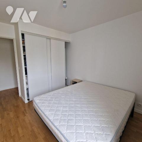 A vendre, dans une résidence sécurisée, au premier étage, un logement de 62,05m2 comprenant une...