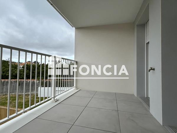 Location Appartement 3 pièces 64.52 m² - NAMASTE - 32 RUE RAMEAU La Rochelle 17000
