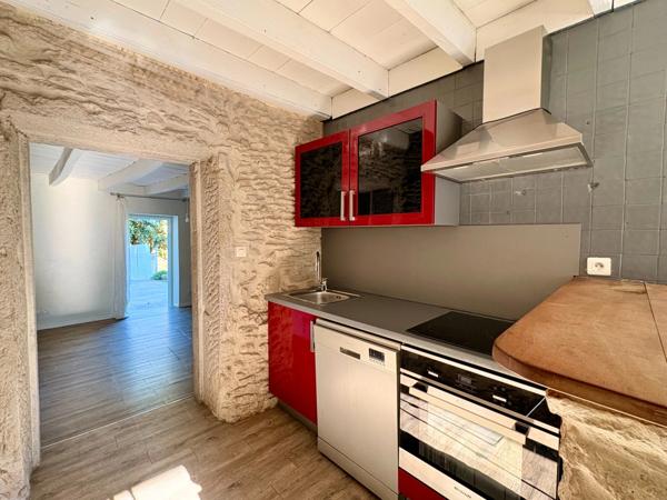 Maison à vendre T3 80m2 proche Bourgoin-Jallieu (38) Un extérieur rare pour cette maison de village pleine de charme