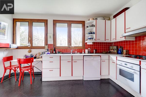 SEVRES RIVE DROITE - BRANCAS PARC DE SAINT-CLOUD €1 390 000 ** - Référence 610-S