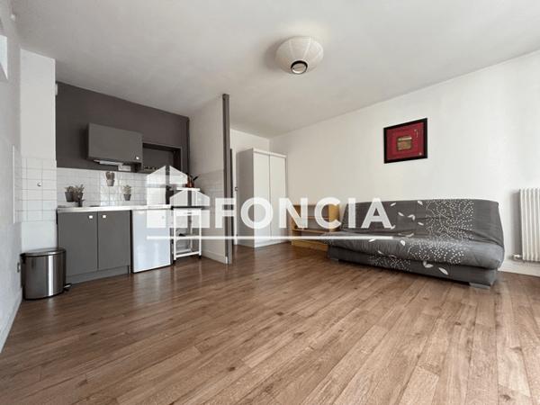 Location Studio meublé 25.73 m² - 4 RUE LENOIR Le Mans 72000