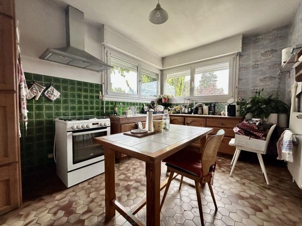 Maison Individuelle en plain pied avec sous sol complet.