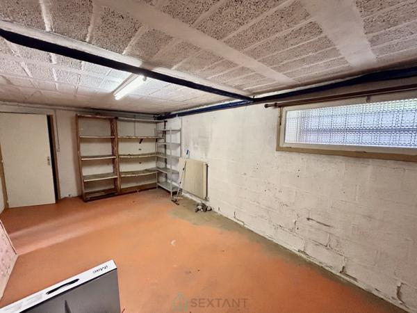 Maison Individuelle en plain pied avec sous sol complet.