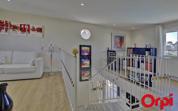 Maison à vendre    5 pièces • 150 m2 Bourgoin-Jallieu