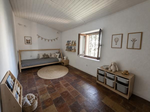 Maison de village 4 chambres avec dépendance : habiter, louer ou travailler