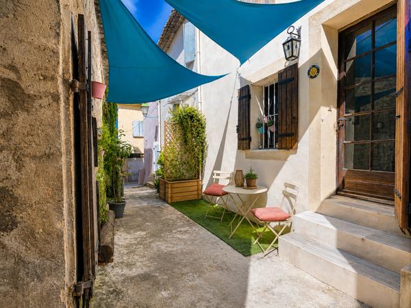 Maison de village 4 chambres avec dépendance : habiter, louer ou travailler