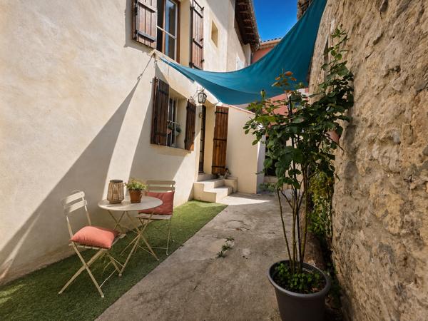 Maison de village 4 chambres avec dépendance : habiter, louer ou travailler