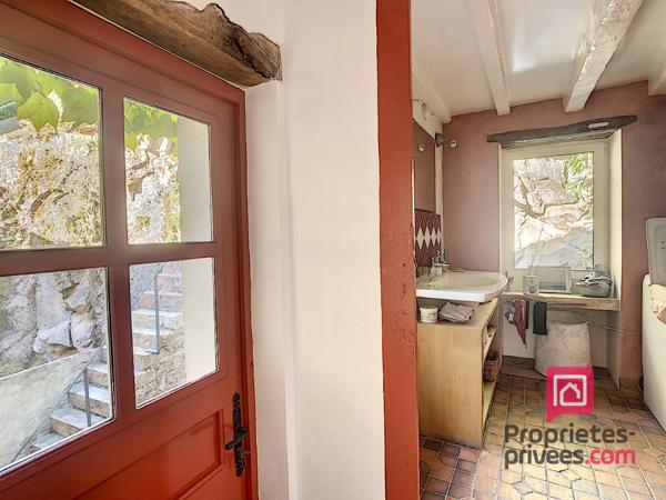 AVALLON MAISON RENOVEE AVEC JARDIN