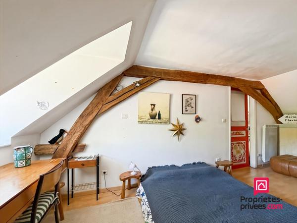 AVALLON MAISON RENOVEE AVEC JARDIN