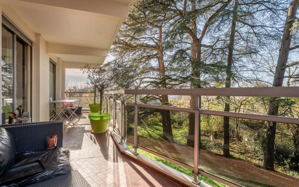 Appartement à vendre    3 pièces • 87,86 m2 Caluire-et-Cuire