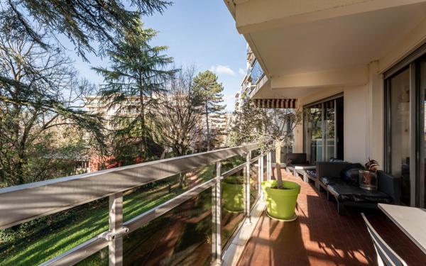 Appartement à vendre    3 pièces • 87,86 m2 Caluire-et-Cuire