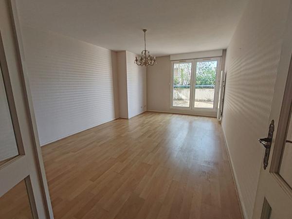 Appartement T2 lumineux avec terrasse végétalisée et un accès direct au garage