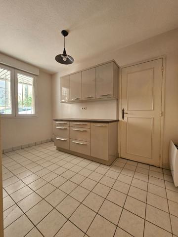 Appartement T2 lumineux avec terrasse végétalisée et un accès direct au garage
