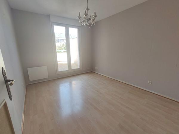 Appartement T2 lumineux avec terrasse végétalisée et un accès direct au garage