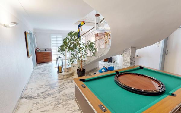 Maison à vendre    8 pièces • 299,72 m2 Metz