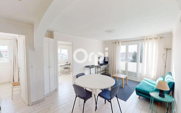 Appartement à vendre    3 pièces • 50 m2 Carqueiranne