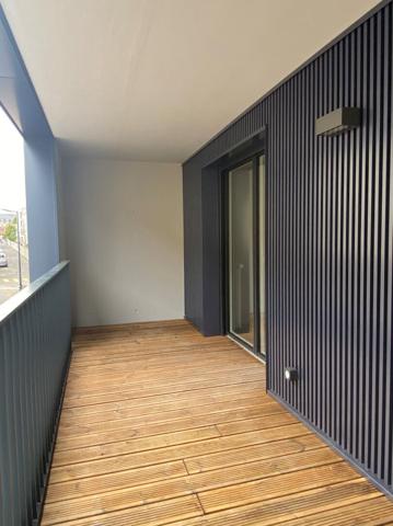 A LOUER T3 NEUF GARE / balcon et stationnement (chauffage eau chaude inclus)