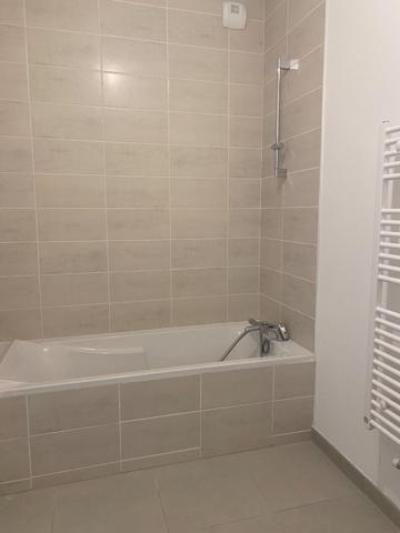 A LOUER T3 NEUF GARE / balcon et stationnement (chauffage eau chaude inclus)