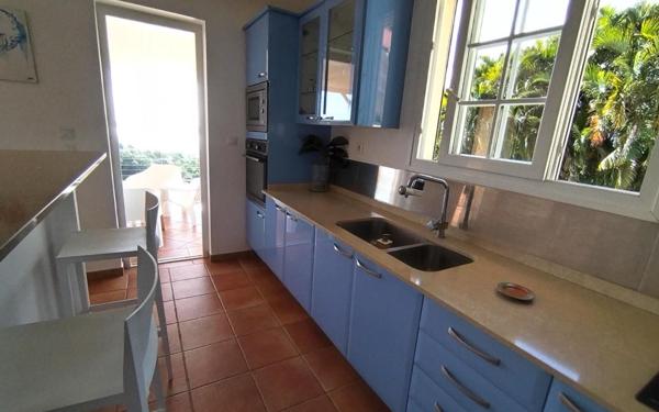 Maison à vendre    6 pièces • 154,16 m2 Le Robert