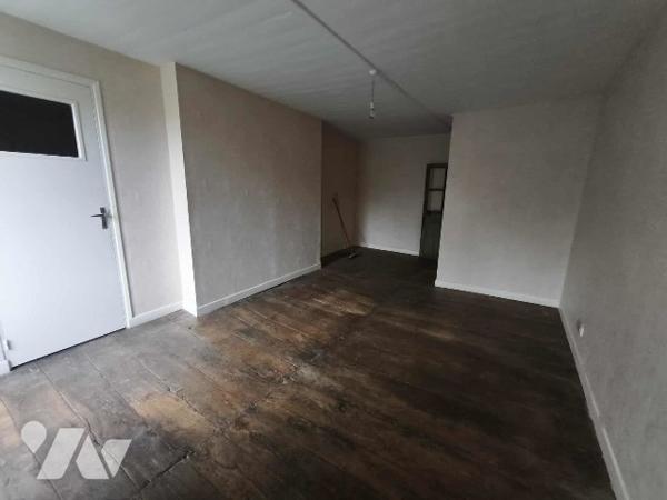 Maison de Ville avec jardin à rénover