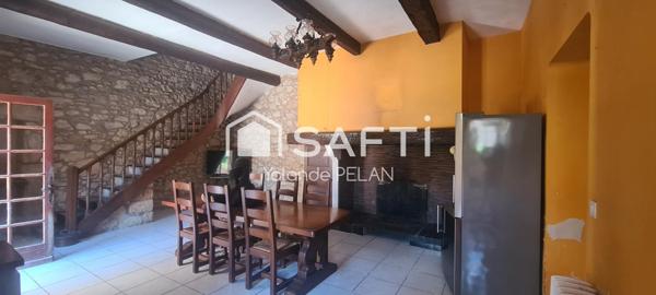 Maison dans domaine avec piscine