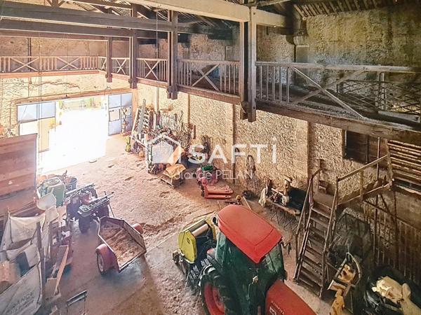 Maison dans domaine avec piscine