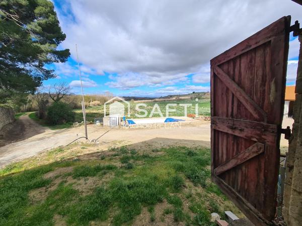 Maison dans domaine avec piscine