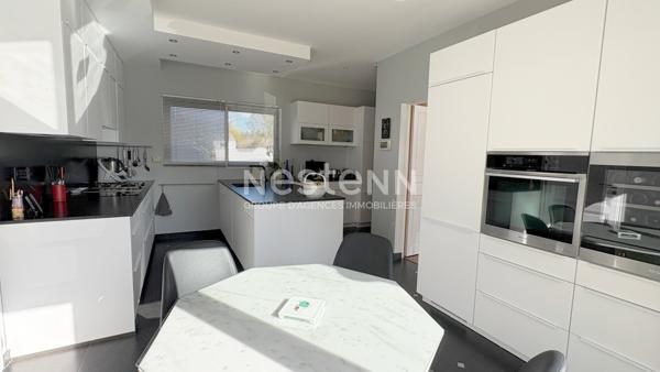 Maison Le Fenouiller 7 pièce(s) 202 m2