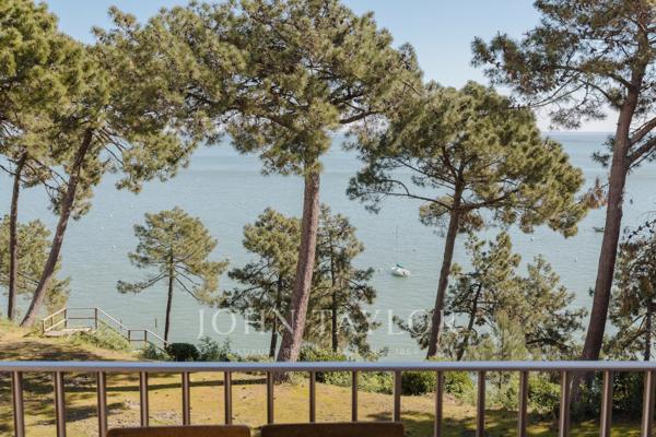 Triplex, Icône de l’Architecture des Années 70 au Cœur de La Vigne